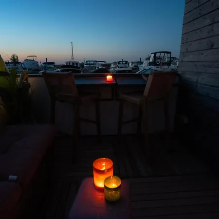 Holiday home The Creative Boat *