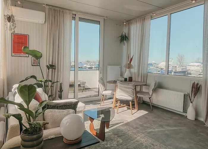 The Creative Boat Bateau-hôtel Lithoijen