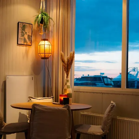 The Creative Boat Ботель Lithoijen