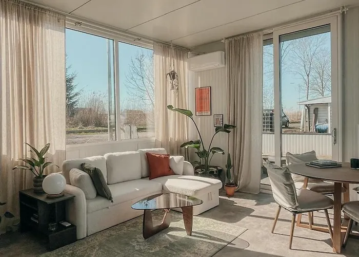 The Creative Boat Ботель *