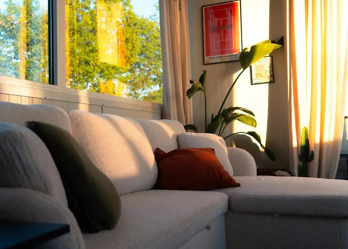 Ботель The Creative Boat *