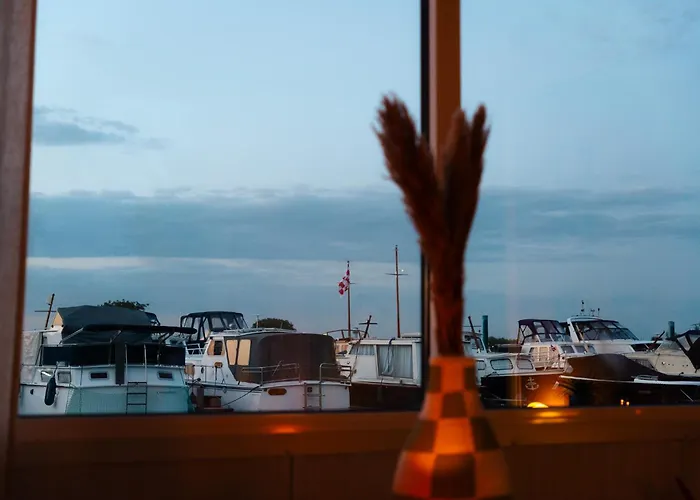 Ботель The Creative Boat Lithoijen