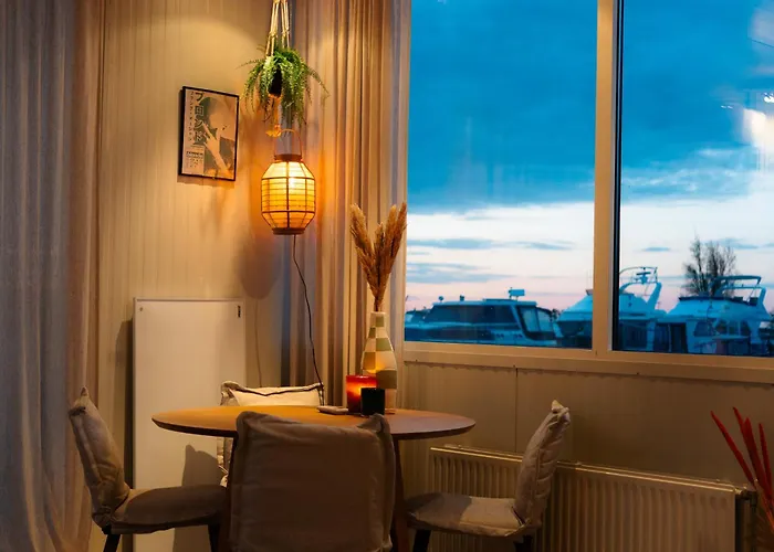 The Creative Boat Ботель Lithoijen